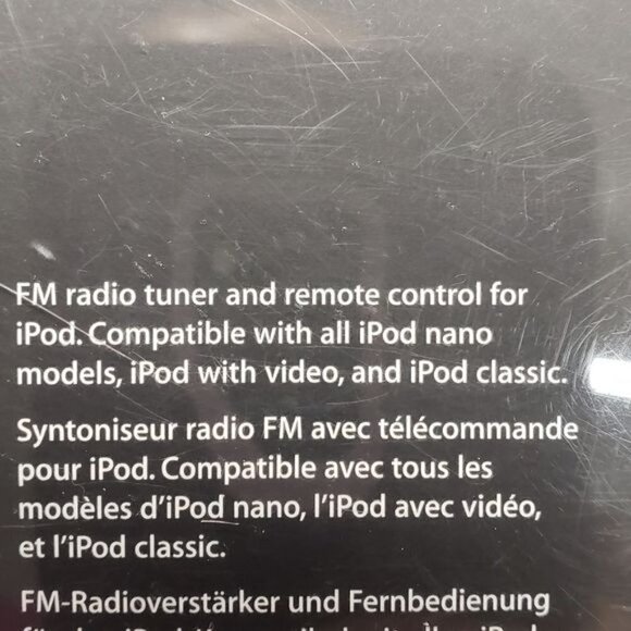 Apple iPod Radio Tuner and Remote Control Wired EarPods - Picture 3 of 4